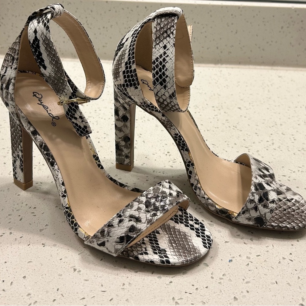 Sexy heels that will definitely make any outfit stand out..